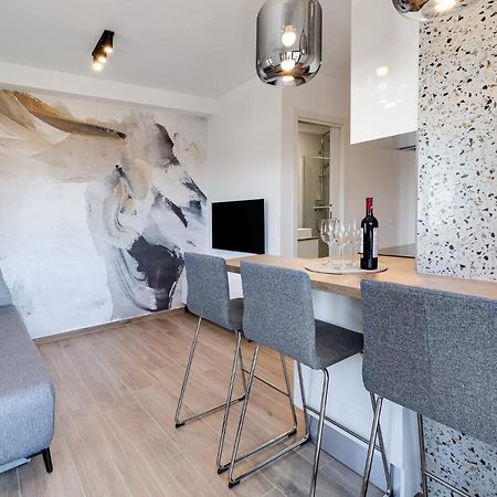 Residence Jonathan Биоград на Мору Екстериор снимка