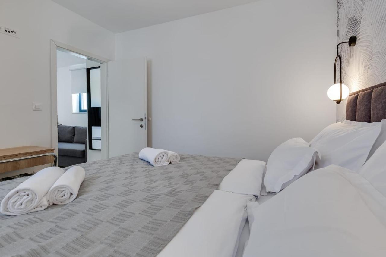 Residence Jonathan Биоград на Мору Екстериор снимка