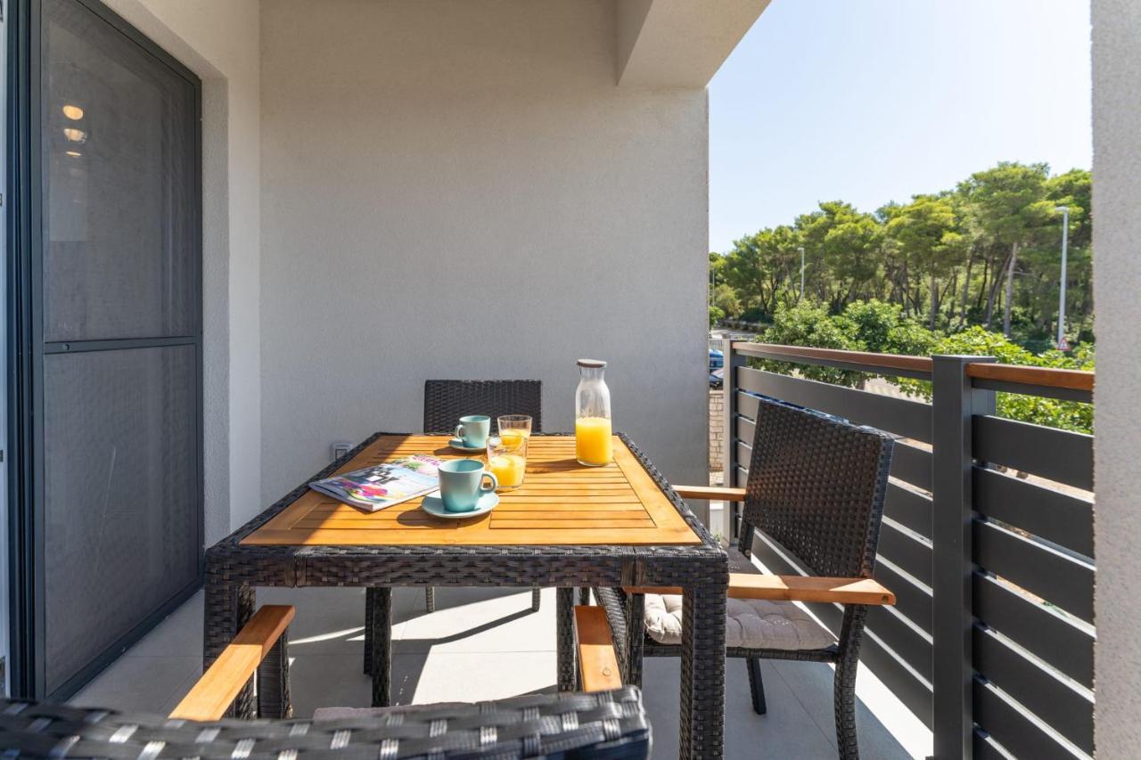 Residence Jonathan Биоград на Мору Екстериор снимка