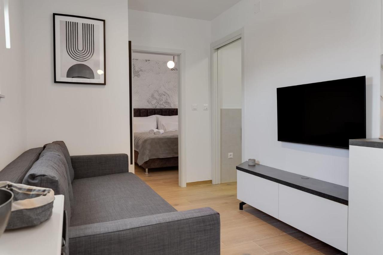 Residence Jonathan Биоград на Мору Екстериор снимка