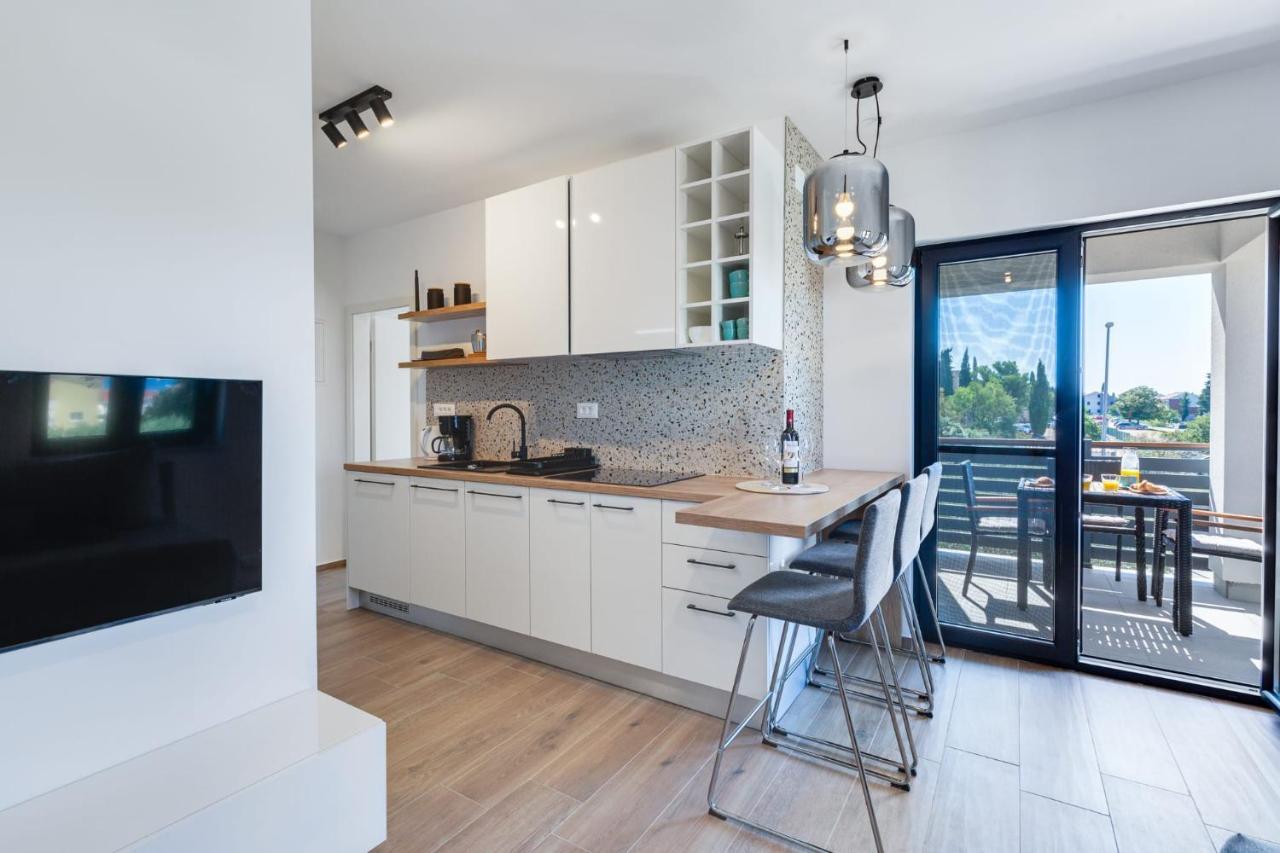 Residence Jonathan Биоград на Мору Екстериор снимка