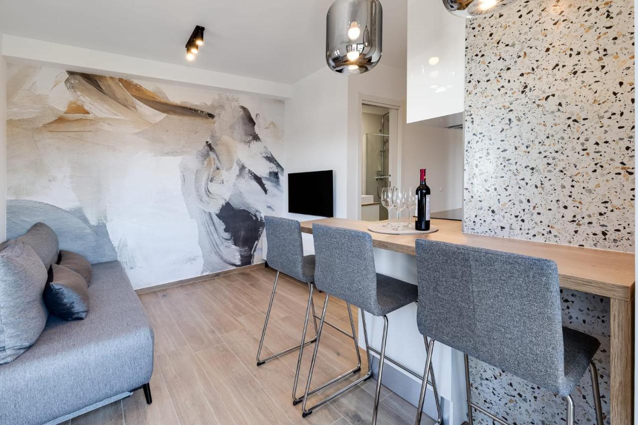 Residence Jonathan Биоград на Мору Екстериор снимка