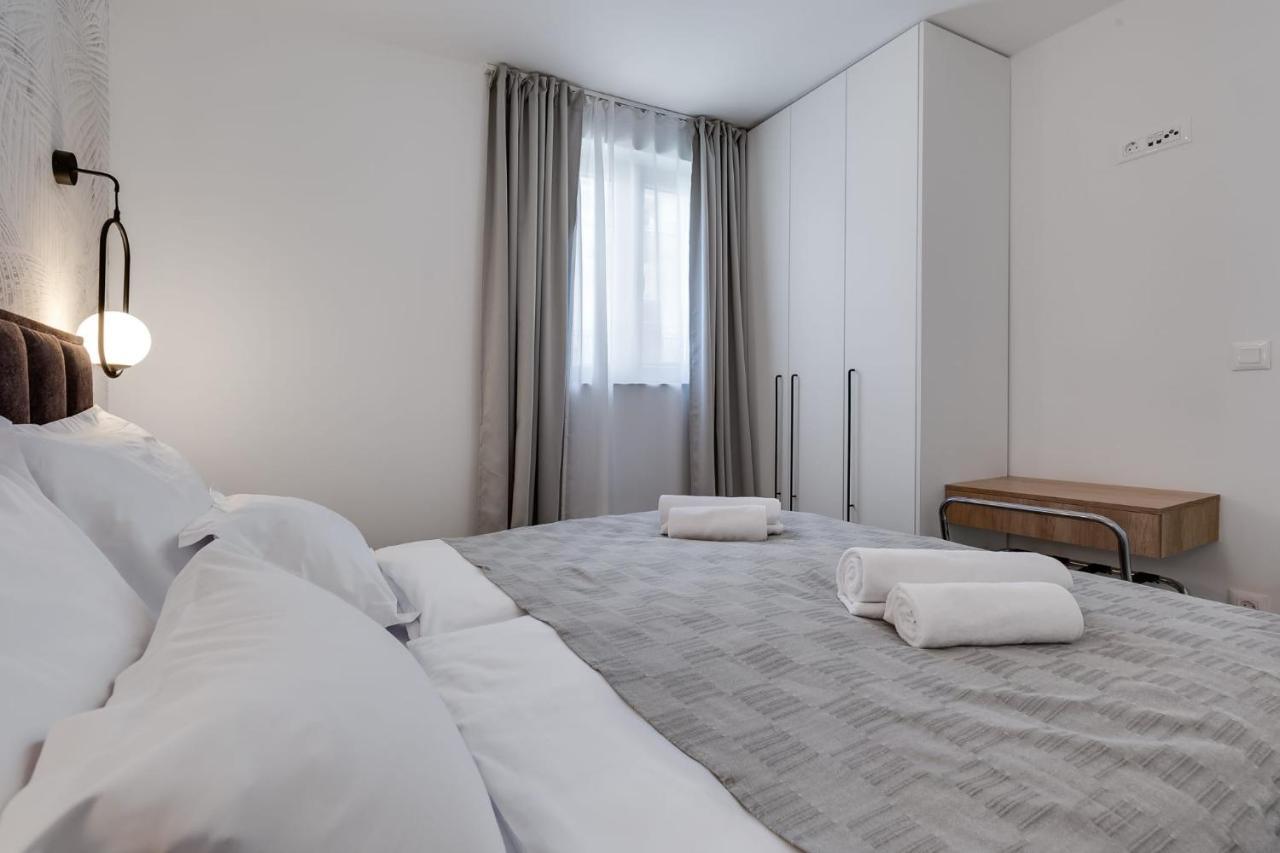 Residence Jonathan Биоград на Мору Екстериор снимка