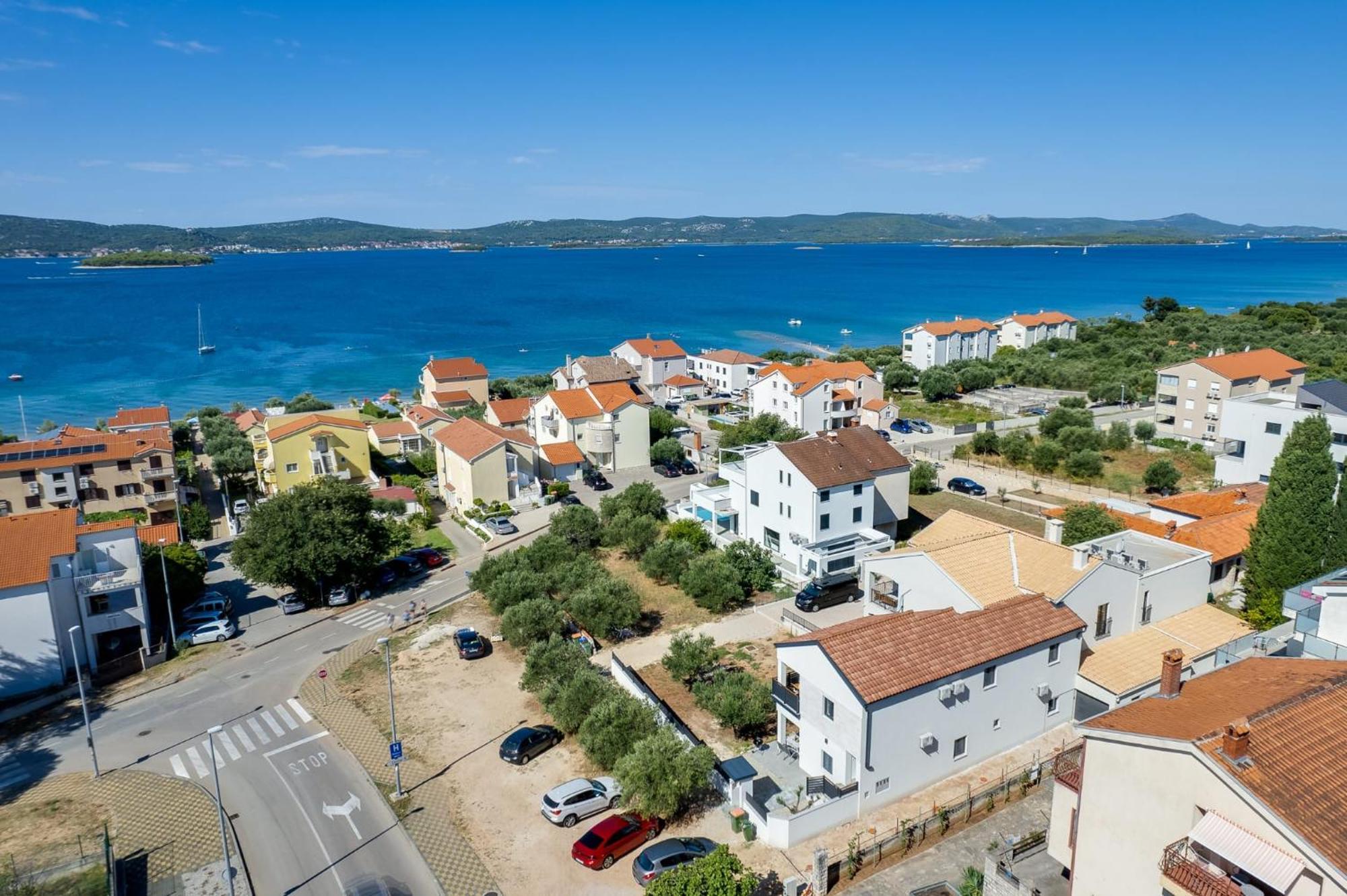Residence Jonathan Биоград на Мору Екстериор снимка